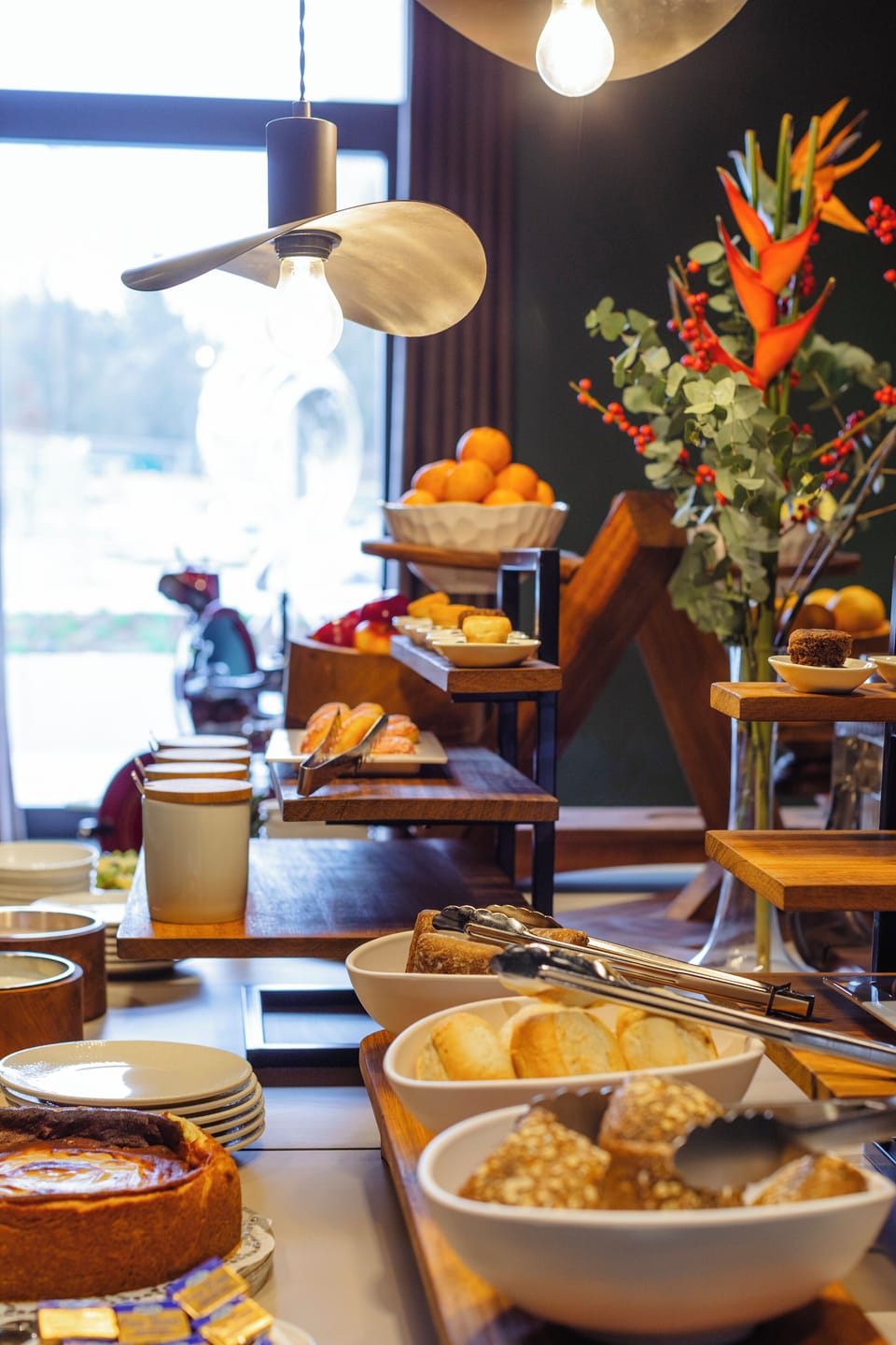 Daily buffet breakfast for a fee