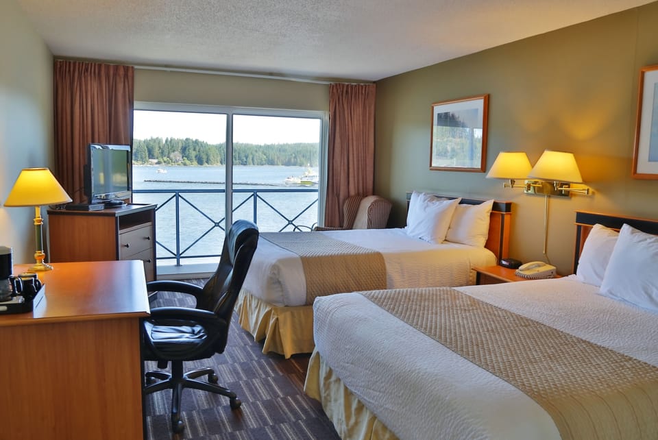 Standard Room, 2 Queen Beds, Ocean View | Hypo-allergenic bedding, minibar, individually decorated