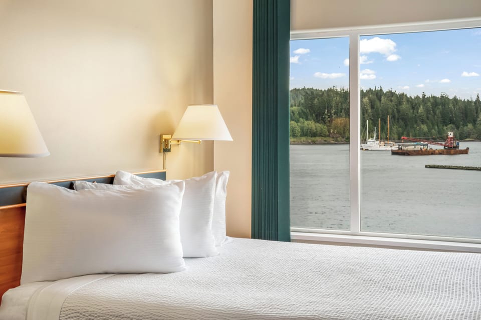 Standard Room, 1 Queen Bed, Ocean View | Exterior