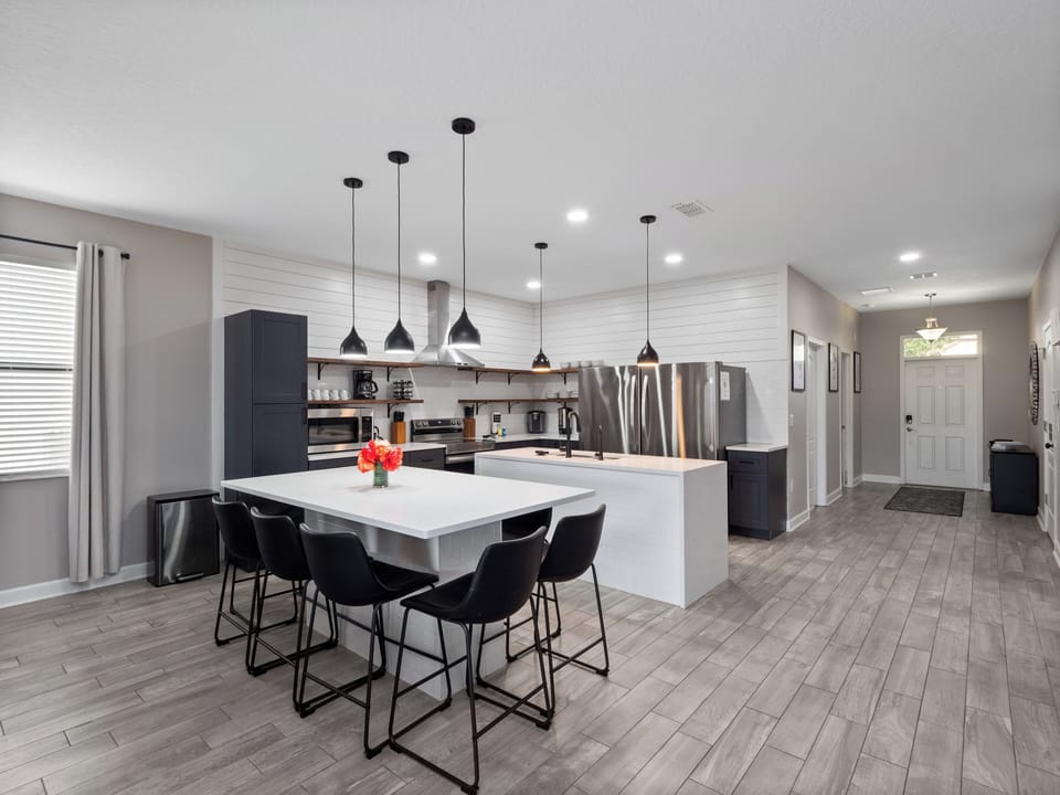 Modern Full Size Kitchen with Basic Kitchen Starter Essentials (see description for more)