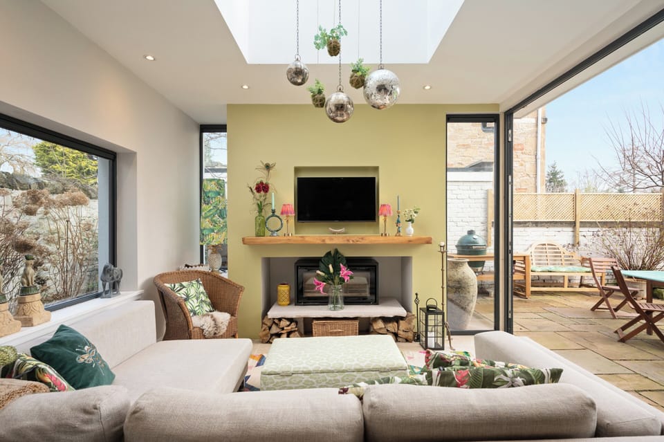 House | Living area | TV, fireplace
