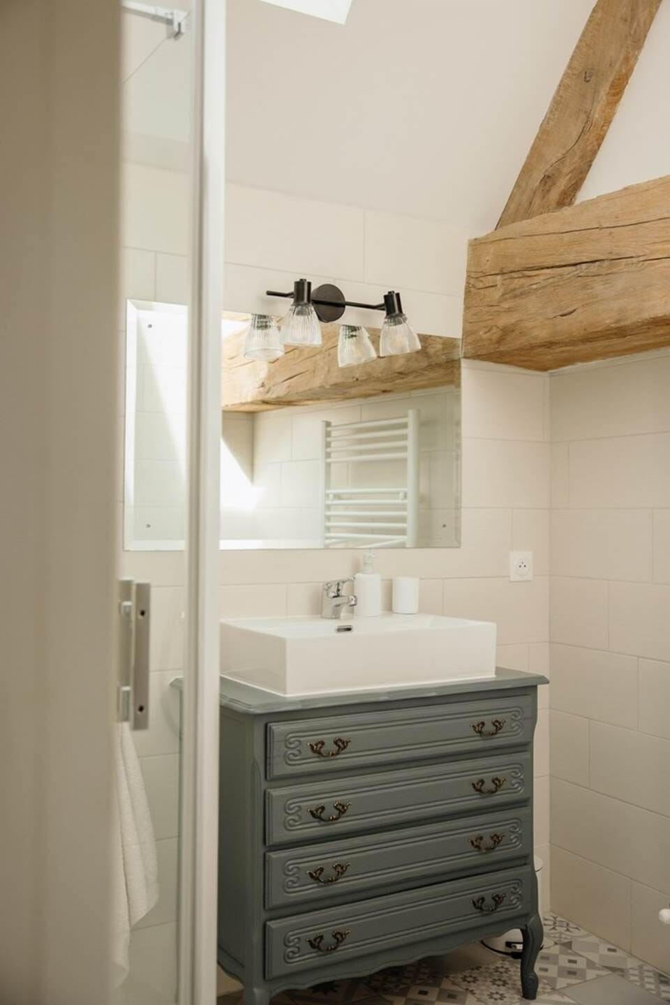 salle de bain lumineuse