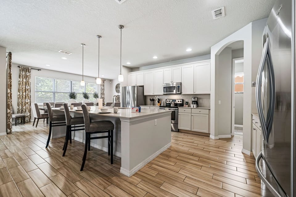 Fully equipped kitchen
