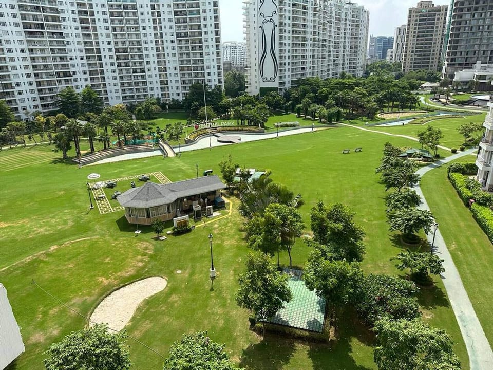 Apartment, 1 Bedroom, Accessible, Smoking | Property grounds