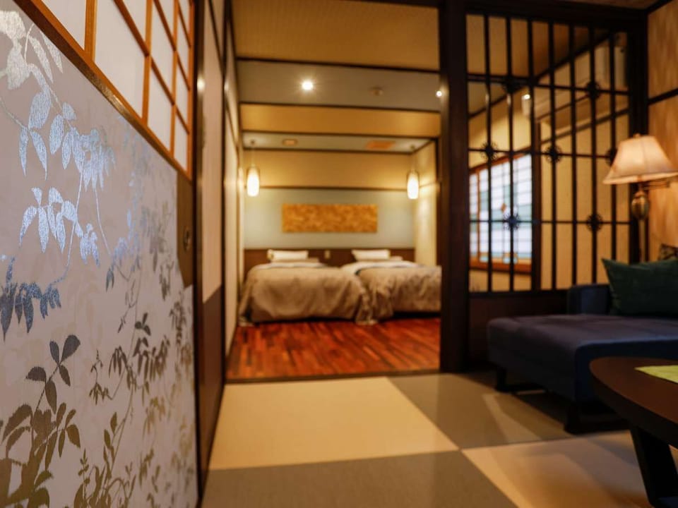 Design Room, 2 Twin Beds | In-room safe, desk, blackout drapes, WiFi (free)