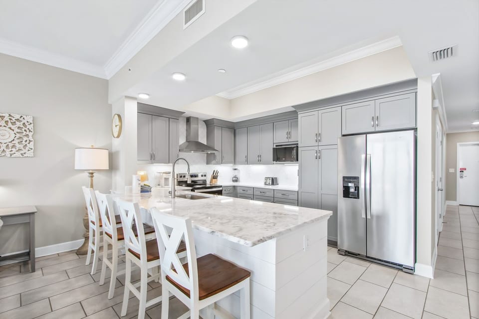 Condo, 3 Bedrooms | Private kitchen | Coffee/tea maker, fridge, oven