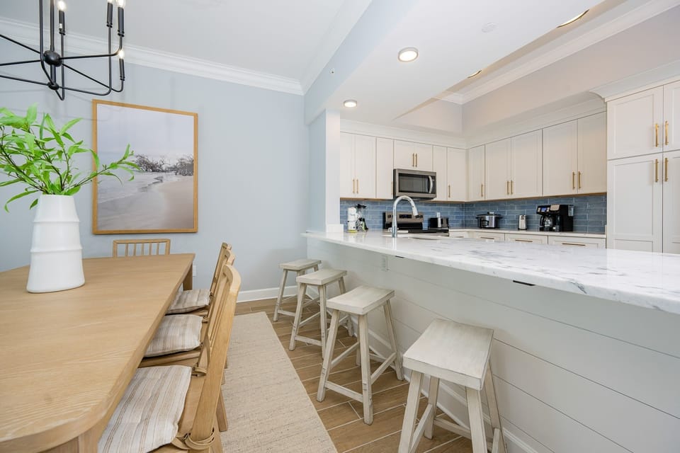 Condo, 3 Bedrooms | Private kitchen | Coffee/tea maker, fridge, oven