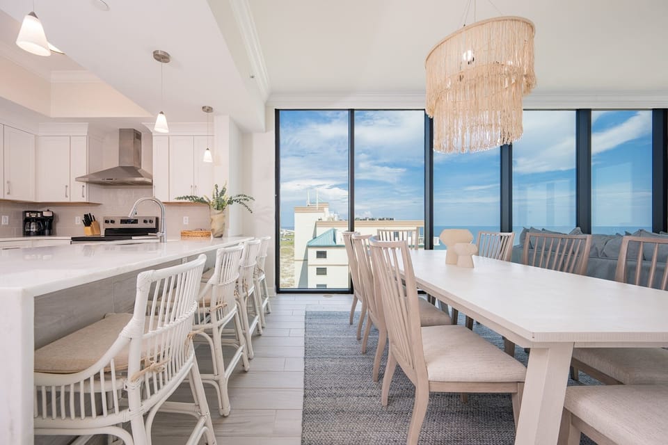 Condo, 4 Bedrooms | Dining