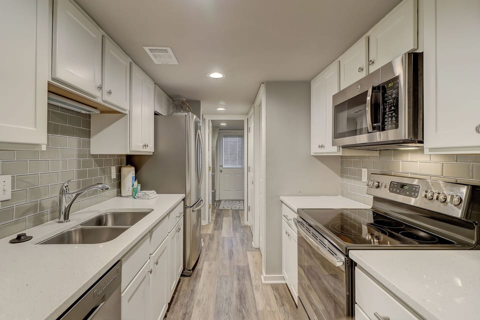 Villa, Multiple Beds, Kitchen, Garden View (294 Stoney Creek Villa) | Private kitchen | Coffee/tea maker, dining tables