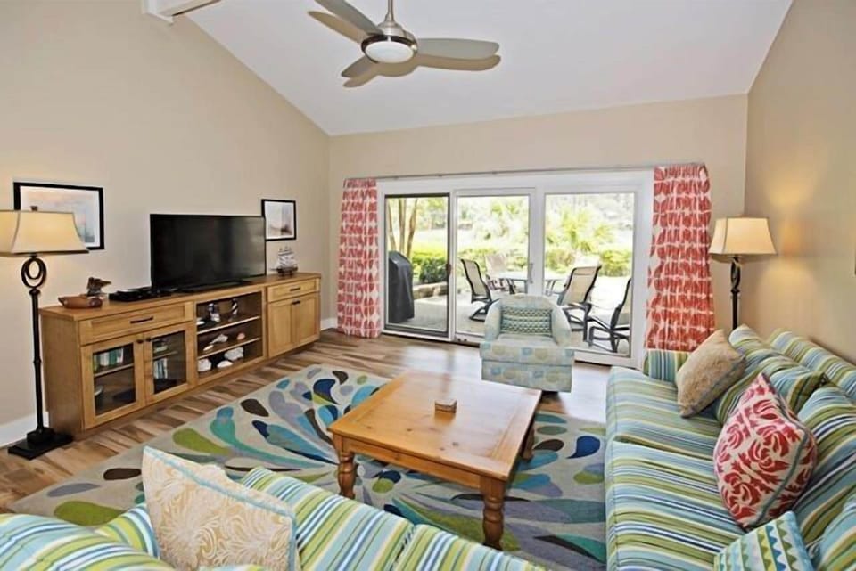 Villa, 1 King Bed with Sofa bed, Kitchen, Garden View (259 Stoney Creek Villa) | Living area | 42-inch flat-screen TV with digital channels