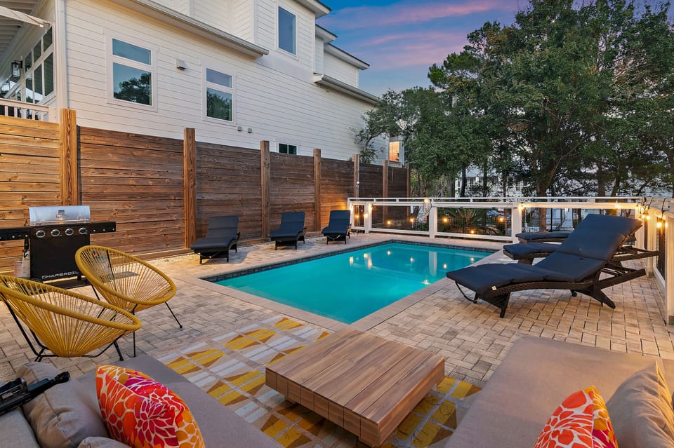 Loungers + Sectional Seating