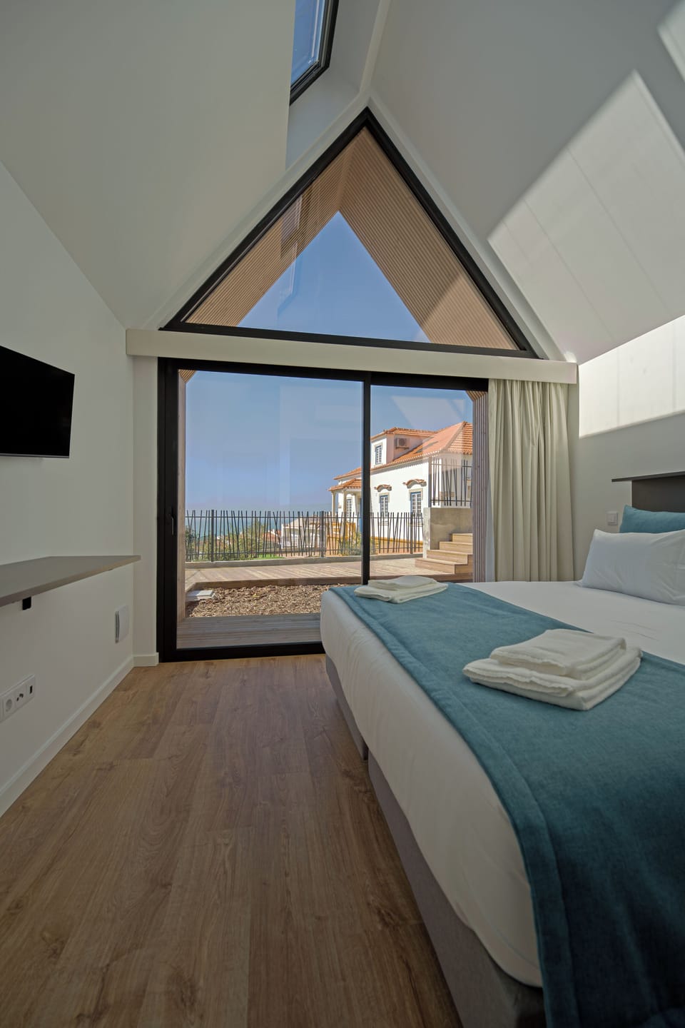 Comfort Double or Twin Room, Balcony, Sea View | Free WiFi, bed sheets