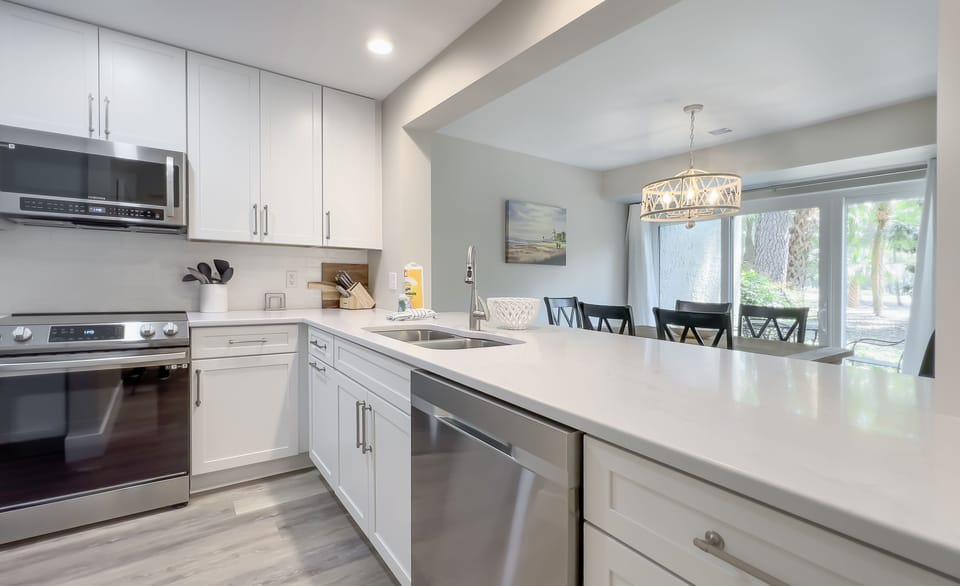 Villa, Multiple Beds, Kitchen, Golf View (505 Plantation Club Villas) | Private kitchen | Dining table