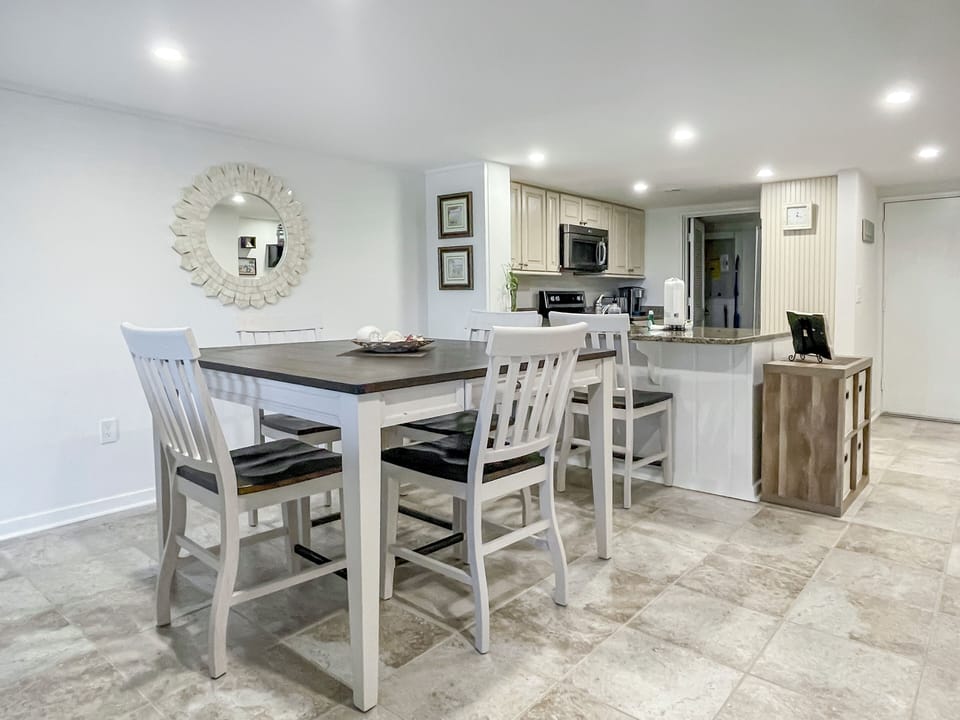 Villa, Multiple Beds, Kitchen, Golf View (482 Plantation Club Villas) | Dining