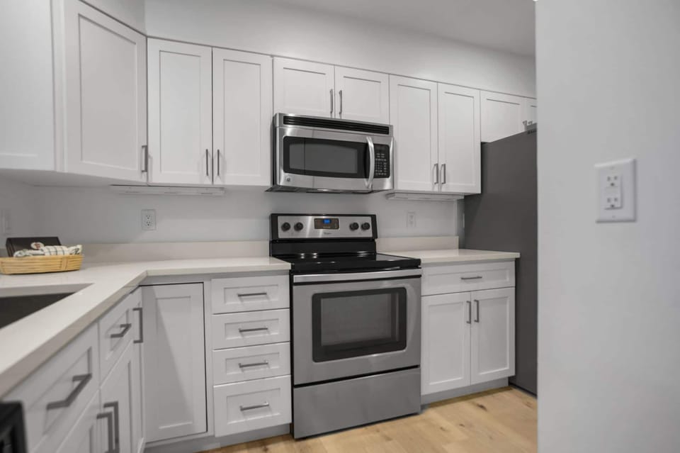 Villa, Multiple Beds, Kitchen, Golf View (506 Plantation Club Villas) | Private kitchen | Coffee/tea maker, dining table