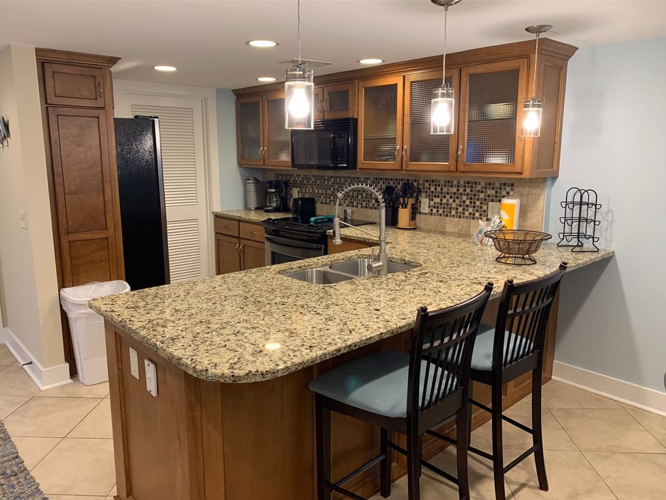 Villa, Multiple Beds, Kitchen, Golf View (534 Plantation Club Villas) | Private kitchen | Coffee/tea maker, dining table