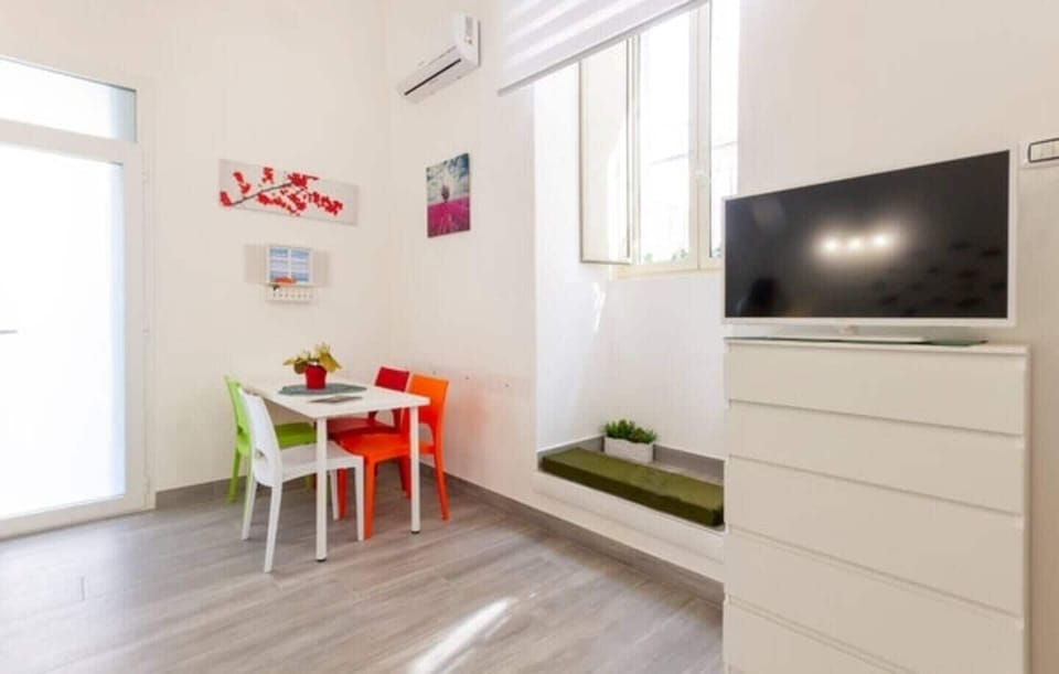 Desk, iron/ironing board, WiFi (free)
