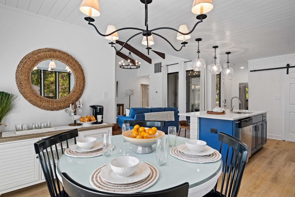 Villa, Multiple Beds, Kitchen (1590 Lagoon Villas) | Dining