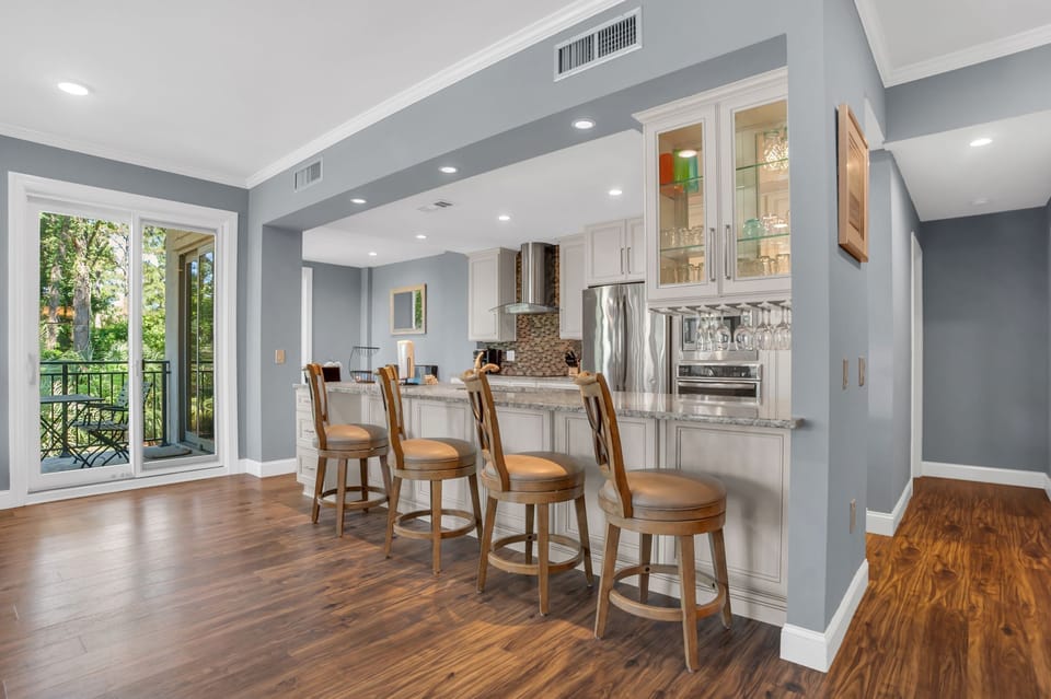 Villa, Multiple Beds, Kitchen, Garden View (1908 South Beach Club) | Dining room