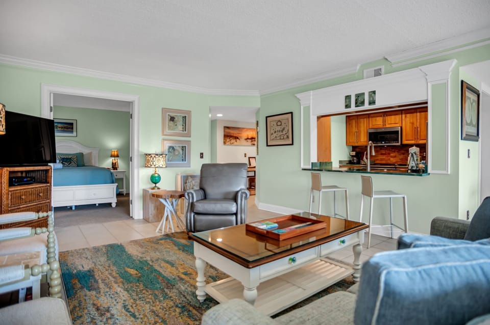Villa, Multiple Beds, Kitchen (1722 Bluff Villas) | Living area | 42-inch flat-screen TV with digital channels