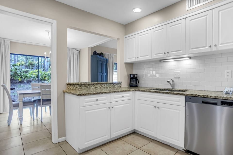 Villa, Multiple Beds, Kitchen, Garden View (2210 Heritage Villas) | Private kitchen | Coffee/tea maker, dining table