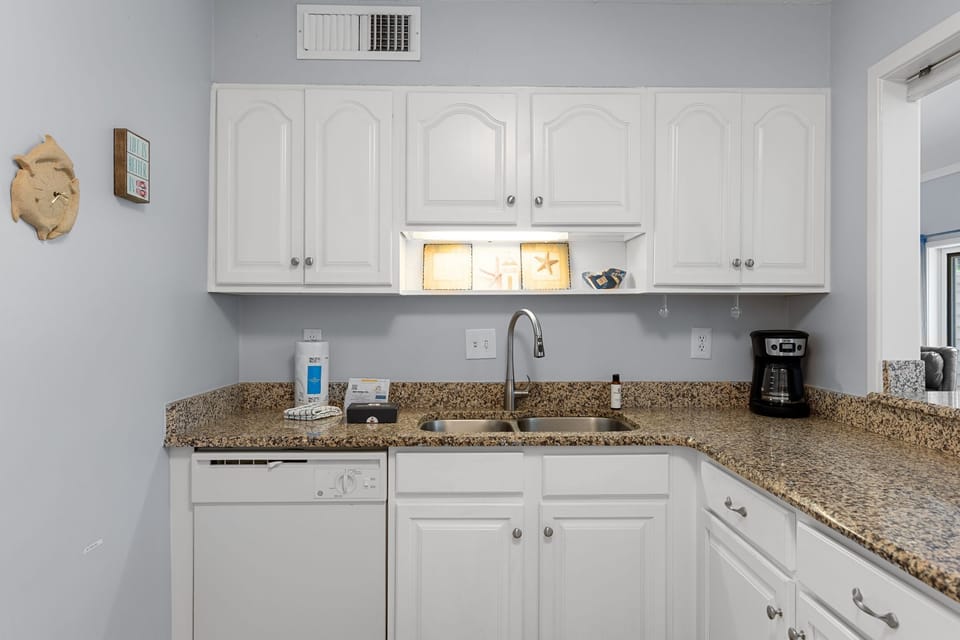 Villa, Multiple Beds, Kitchen, Garden View (2209 Heritage Villas) | Private kitchen | Coffee/tea maker, dining table