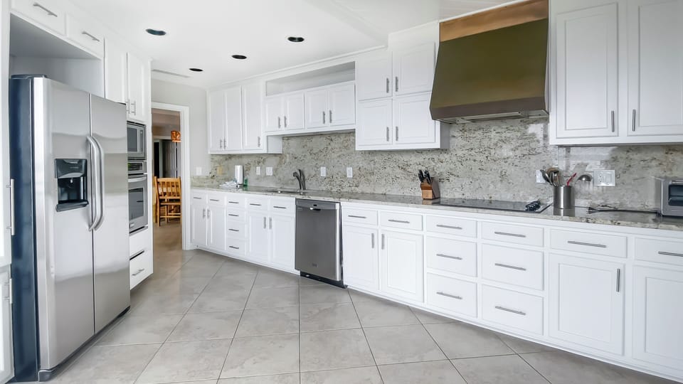 Villa, Multiple Beds, Kitchen, Garden View (1914 South Beach Club) | Private kitchen | Coffee/tea maker, dining table