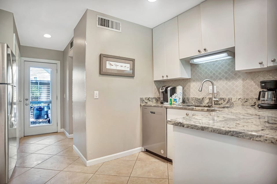Villa, Multiple Beds, Kitchen, Golf View (2279 Heritage Villas) | Private kitchen | Coffee/tea maker, dining table