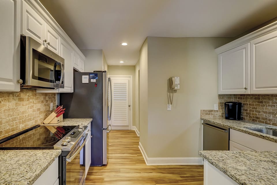 Villa, Multiple Beds, Kitchen, Garden View (2289 Heritage Villas) | Private kitchen | Coffee/tea maker, dining tables