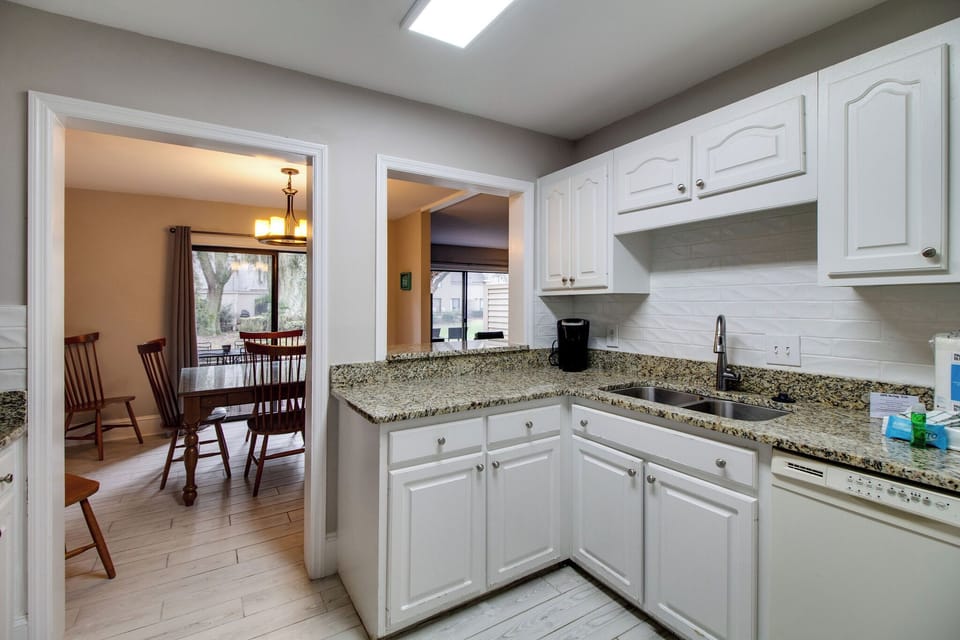 Villa, Multiple Beds, Kitchen, Garden View (2258 Heritage Villas) | Private kitchen | Coffee/tea maker, dining table