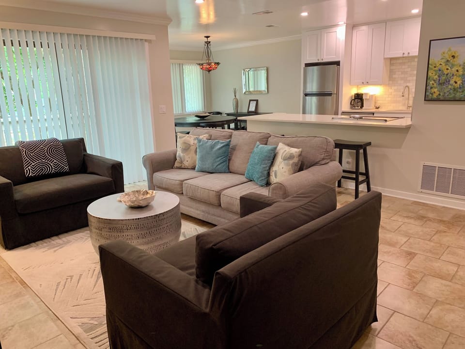Villa, Multiple Beds, Kitchen, Garden View (2332 Racquet Club) | Living area | 42-inch flat-screen TV with digital channels