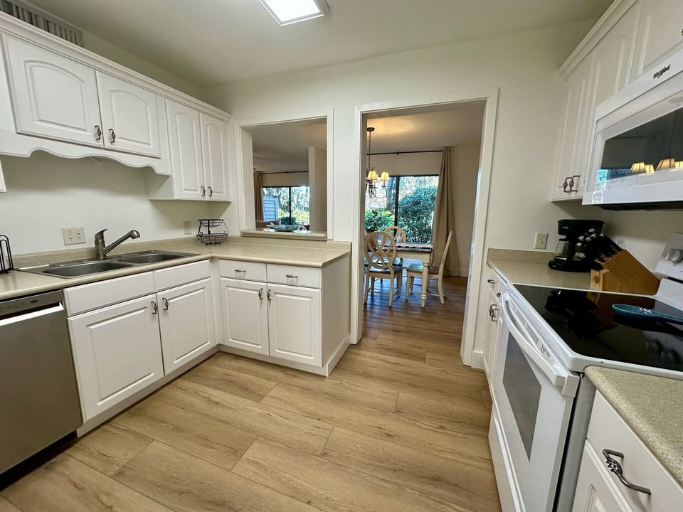 Villa, Multiple Beds, Kitchen, Garden View (2295 Heritage Villas) | Private kitchen | Coffee/tea maker, dining tables