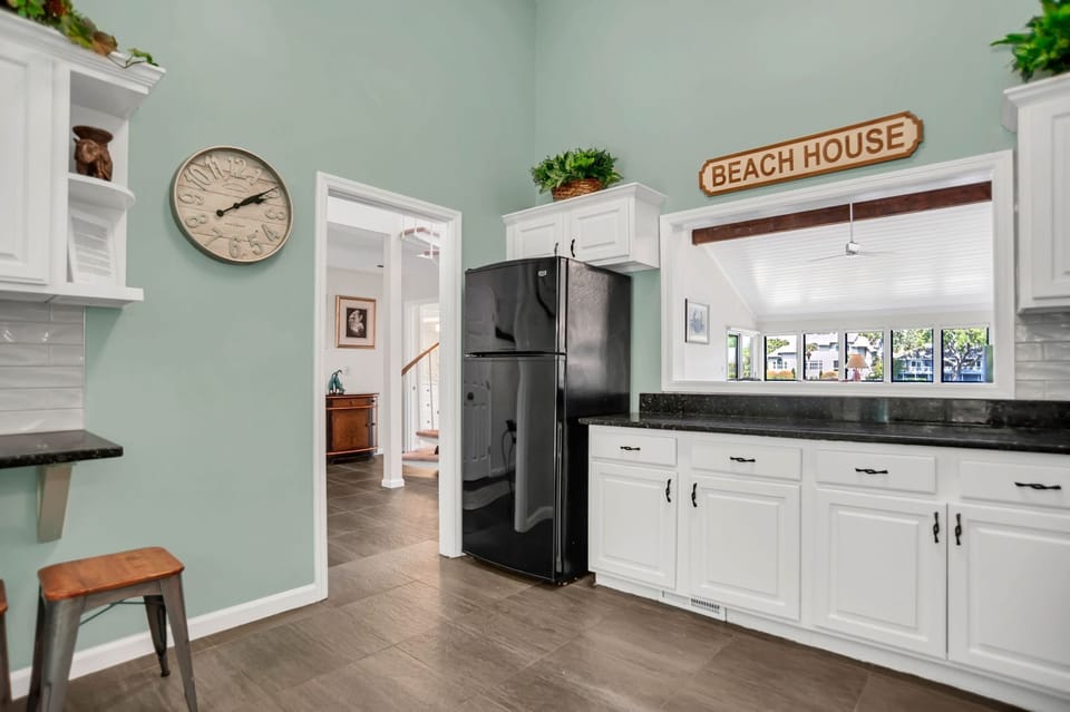 Villa, Multiple Beds, Kitchen (2629 Calibogue Club) | Interior