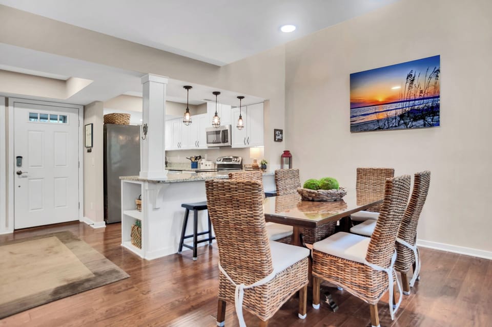 Villa, Multiple Beds, Kitchen (2455 Inland Harbour) | Dining