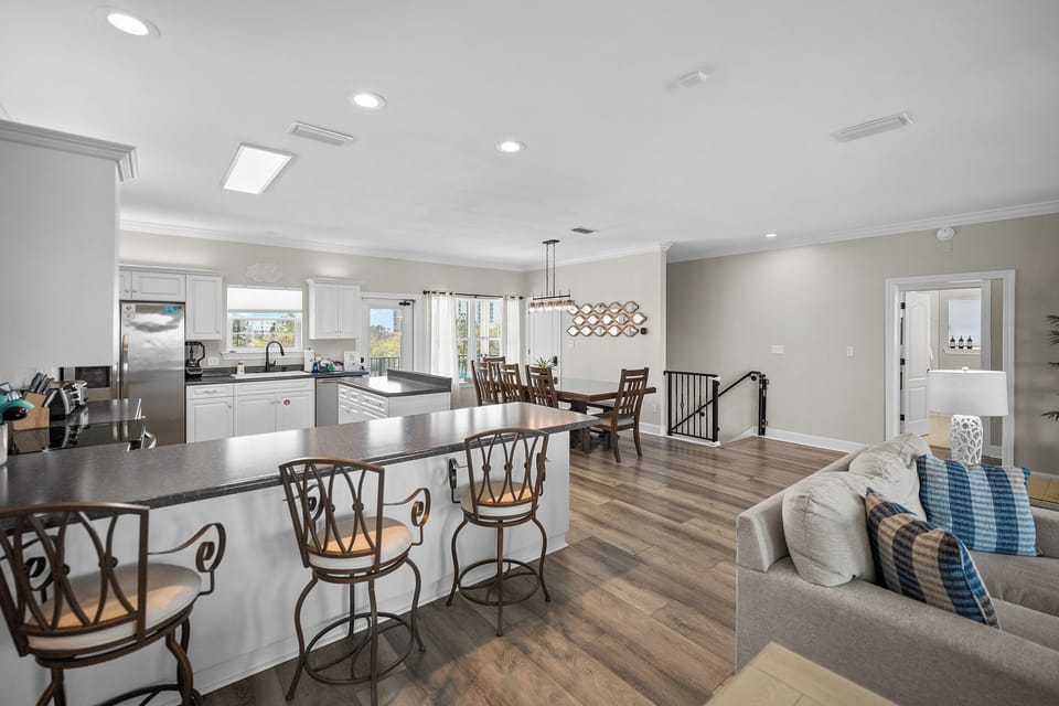 Dining Room Seating for 11 