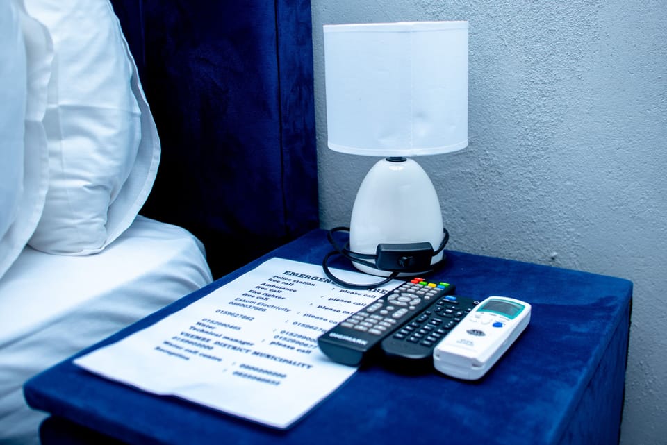 Desk, laptop workspace, WiFi (free)
