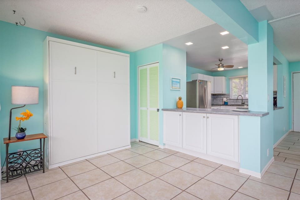 Murphy Bed - Kitchen