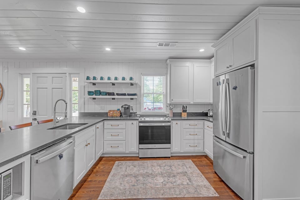 Indoors, Kitchen, Home Decor, Sink, Floor