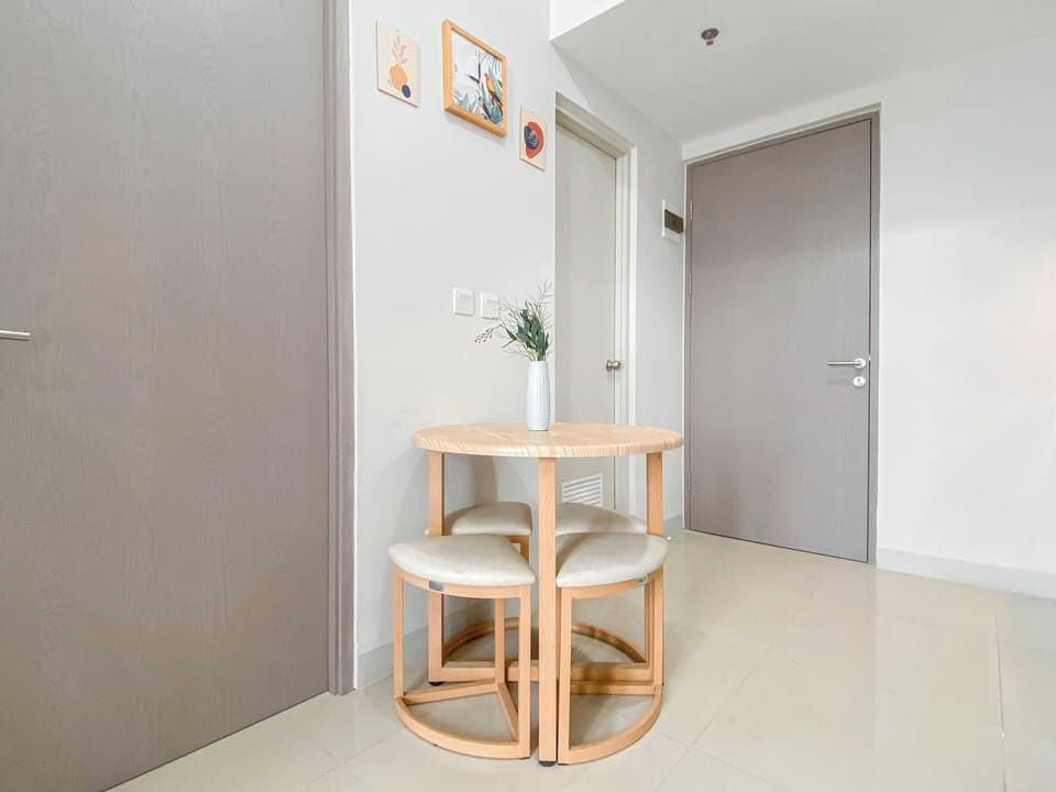 Standard Apartment, 2 Bedrooms (Apartment) | Dining room