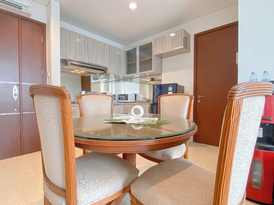 Standard Apartment, 3 Bedrooms (Apartment) | Dining room