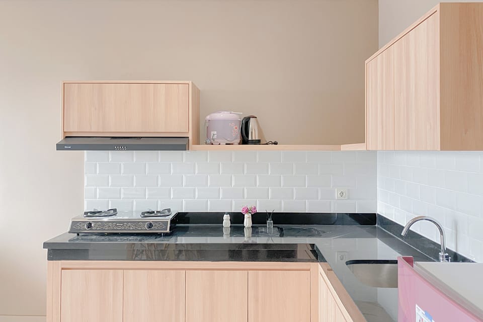 Standard Apartment, 2 Bedrooms (Apartment) | Private kitchen | Microwave