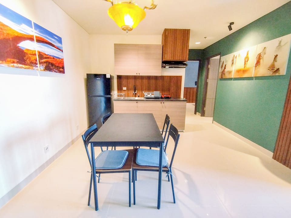 Standard Apartment, 2 Bedrooms (Apartment) | Dining room