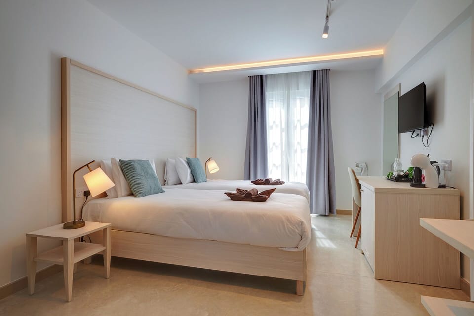 Minibar, in-room safe, blackout drapes, free WiFi