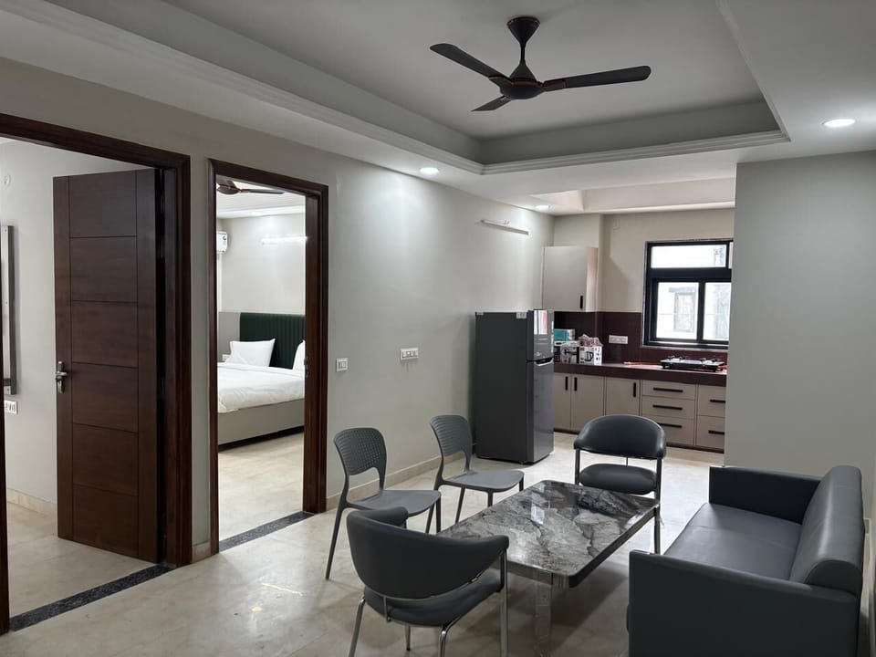 Deluxe Studio, Balcony | Private kitchen | Fridge, dishwasher, electric kettle, cookware/dishes/utensils