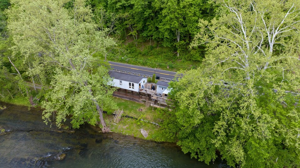 The Eloise—aerial POV