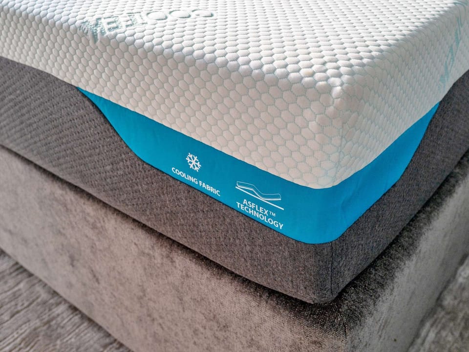 Large King Bed with Cool-Teck Latex Mattress – Designed for Maximum Comfort &amp; Cooling Effect, Restful Sleep