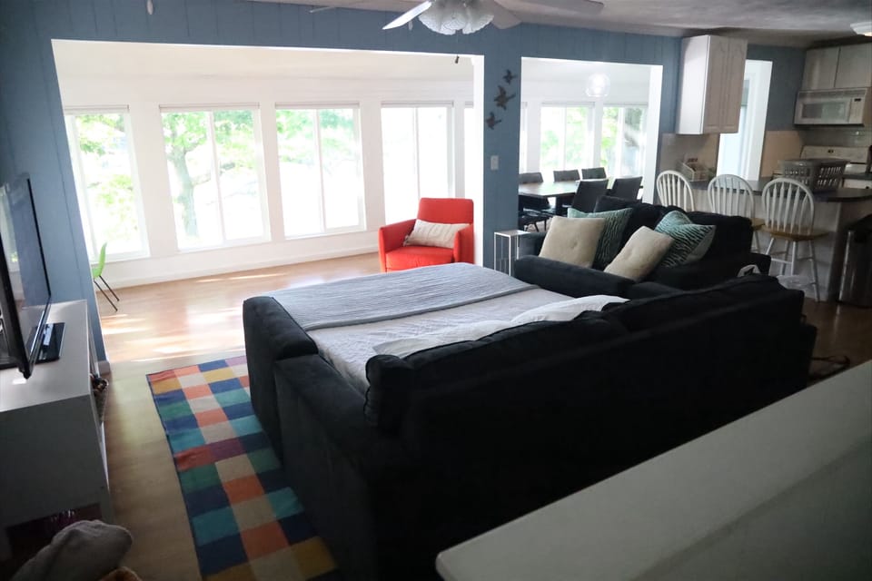 Living room (Sofa Bed Open)