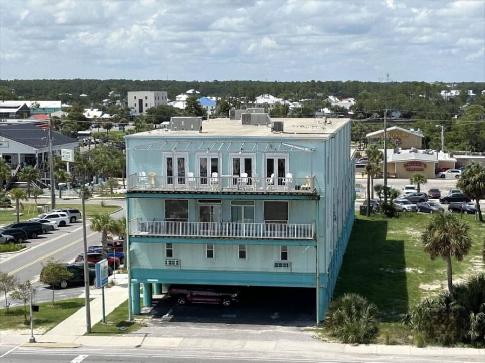 Beachview Condos in the heart of Gulf Shores!