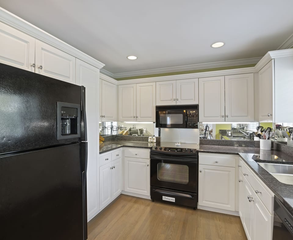 Fully equipped kitchen