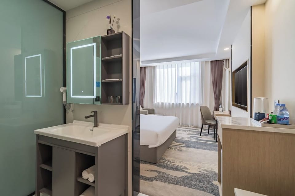 Superior Single Room | Select Comfort beds, desk, laptop workspace, blackout drapes